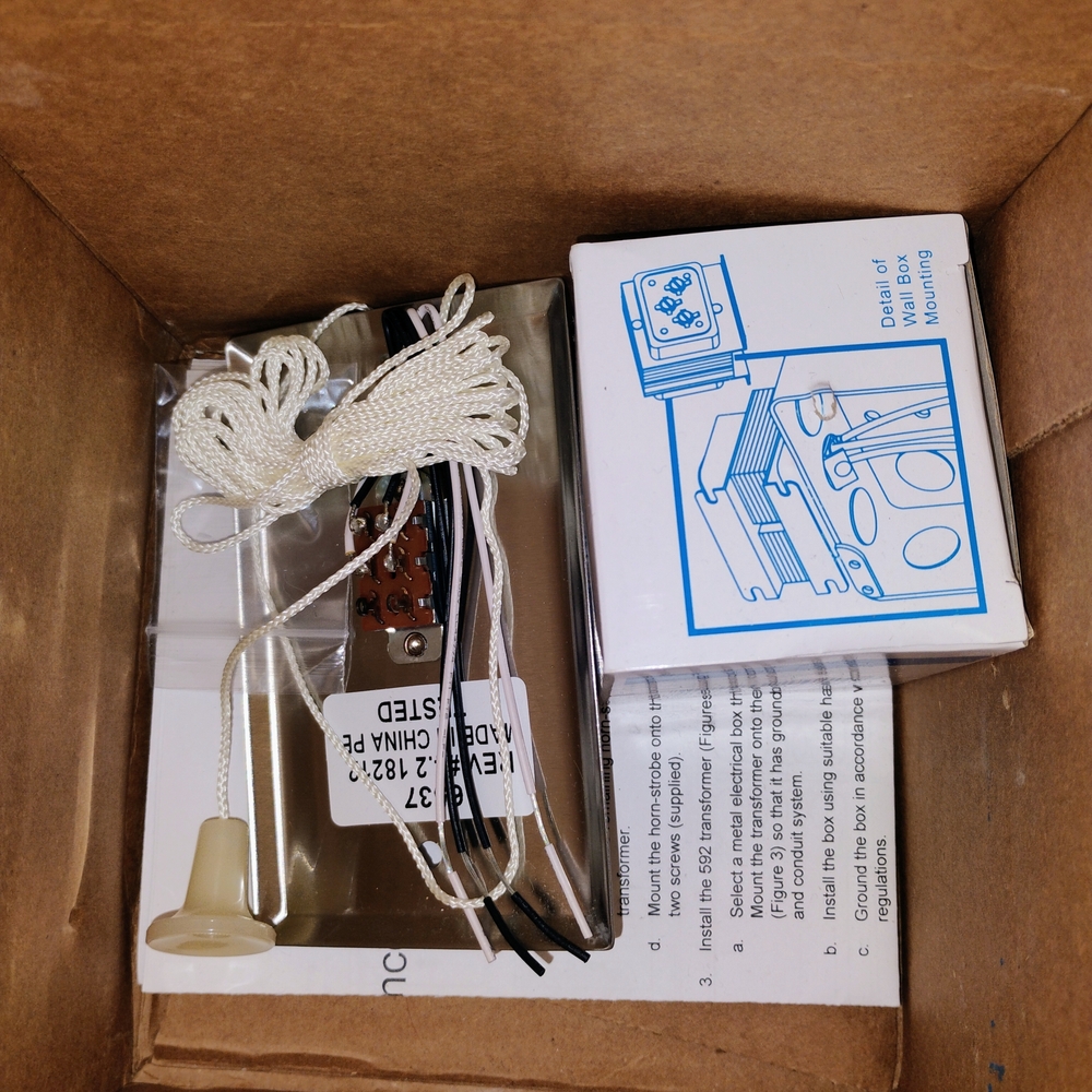 Emergency Signal System - White - Picture 6 of 11